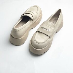 NO BOUNDARIES Cream Lug Sole Slip On Penny Loafers Size 6 Y2K Academia Casual